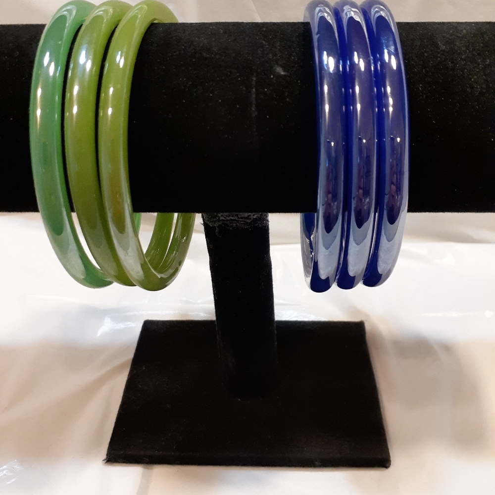 6 New Glass bangles, blue and green. NWOT